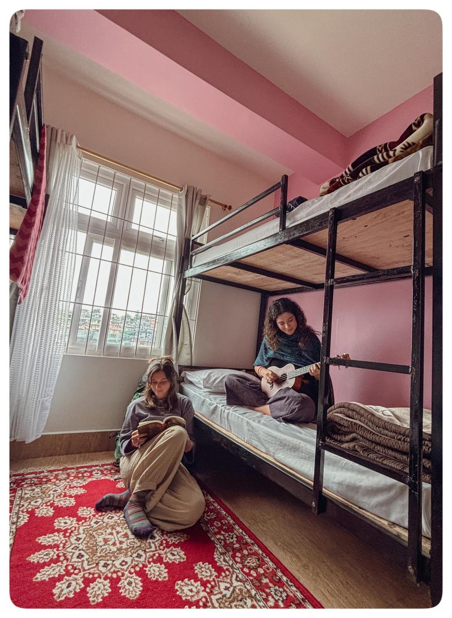 Stargaze Backpackers Shillong Hostel Exterior photo